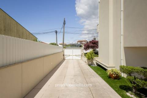 Moradia Isolada T4 Venda em Anta e Guetim,Espinho