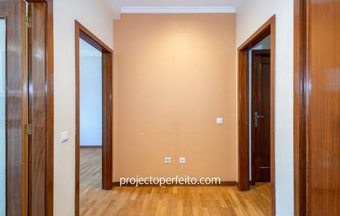 Apartamento T3 Venda em Vilar de Andorinho,Vila Nova de Gaia