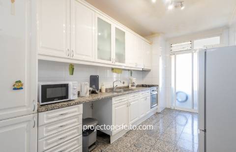 Apartamento T3 Venda em Vilar de Andorinho,Vila Nova de Gaia