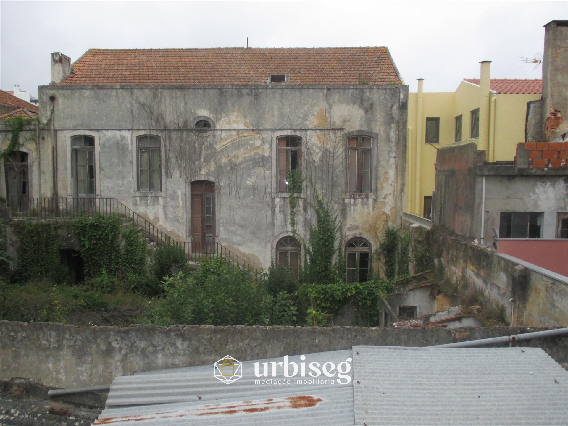 Moradia/Prédio para Reconstrução na Figueira da Foz | 599m² | Zona ARU