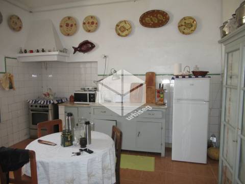 Zona histórica de Montemor/ Moradia Centenária