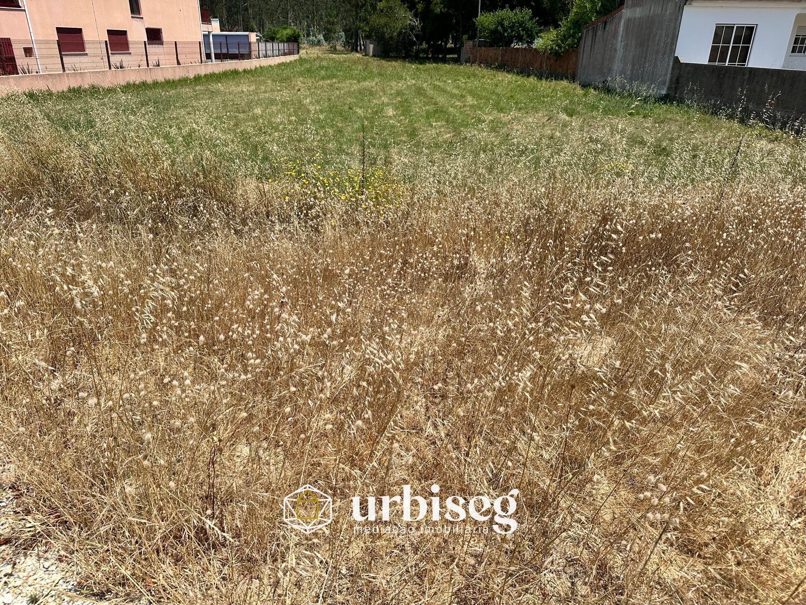 Terreno em Quiaios 1920 m2