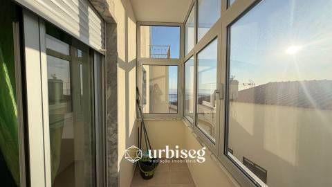 ARRENDAMENTO AO ANO | 1.ª LINHA DE MAR | BUARCOS