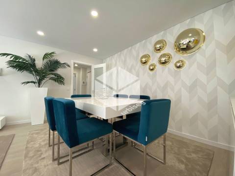 Avenida Marginal Buarcos – T4 Novo + Aparcamento