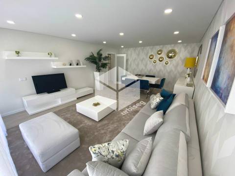 Avenida Marginal Buarcos – T4 Novo + Aparcamento