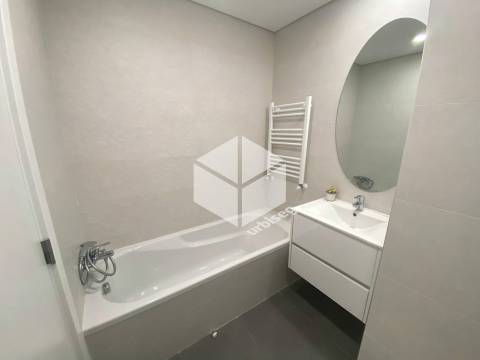 Avenida Marginal Buarcos – T4 Novo + Aparcamento