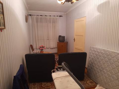 Abrunheira- Moradia T6