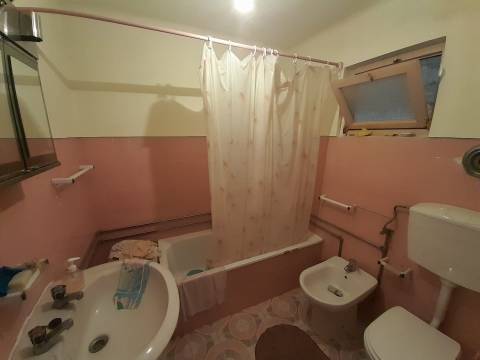 Abrunheira- Moradia T6