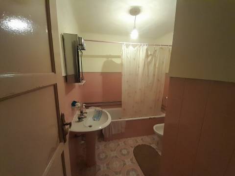 Abrunheira- Moradia T6