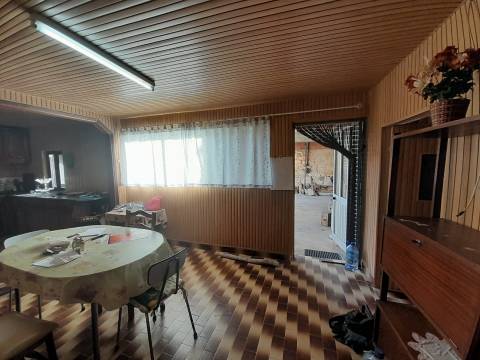 Abrunheira- Moradia T6