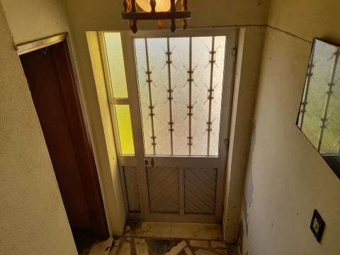 Abrunheira- Moradia T6