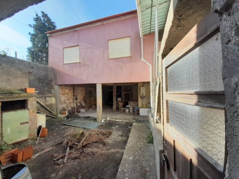 Abrunheira- Moradia T6