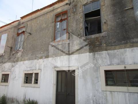 A 10 minutos a pá da Praia da Cova Gala