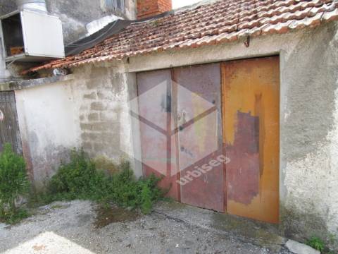 A 10 minutos a pá da Praia da Cova Gala