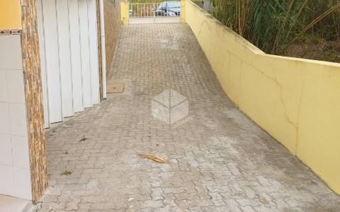 PRAIA DE BUARCOS_ Moradia T2 com Garagem