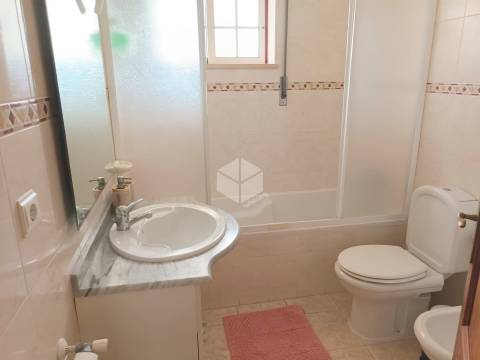 PRAIA DE BUARCOS_ Moradia T2 com Garagem