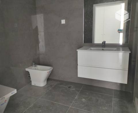 Avenida Marginal Buarcos – Apartamento Novo + Aparcamento