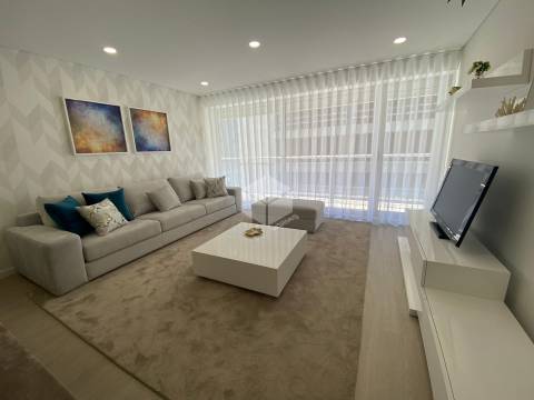 Avenida Marginal Buarcos – Apartamento Novo + Aparcamento