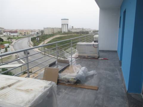 GALA/S.Pedro _ Apartamento novo com aparcamento na cave  Localizado na freguesia de São Pedro, local