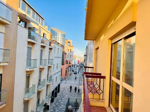 ARRENDA-SE DUPLEX TORRE DO RELÓGIO