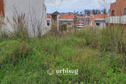 Terreno para Moradia Isolada nos Condados | 395m² | Figueira da Foz | Urbiseg Imobiliária