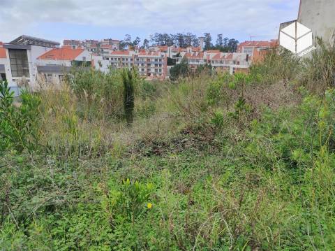 CONDADOS- TERRENO URBANO  Terreno urbano localizado no centro da cidade da Figueira da Foz