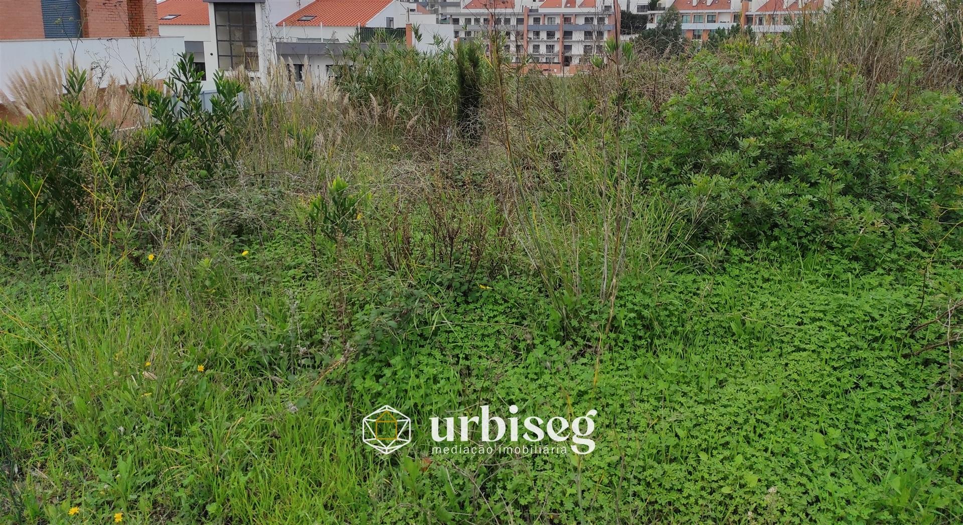 Terreno para Moradia Isolada nos Condados | 385m² | Figueira da Foz | Urbiseg Imobiliária
