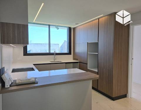 VISTA CIDADE E MAR, MORADIA M5 COM PISCINA EM BUARCOS