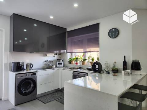 Figueira da Foz- Buarcos |MORADIA 6 QUARTOS +  GARAGEM