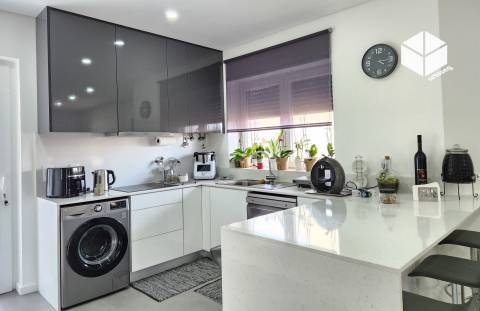 Figueira da Foz- Buarcos |MORADIA 6 QUARTOS +  GARAGEM