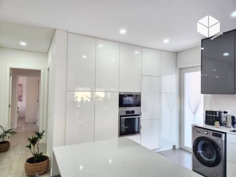 Figueira da Foz- Buarcos |MORADIA 6 QUARTOS +  GARAGEM