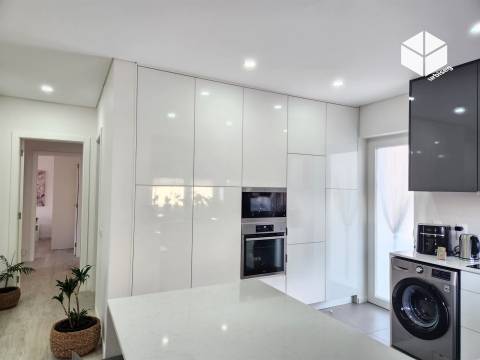 Figueira da Foz- Buarcos |MORADIA 6 QUARTOS +  GARAGEM