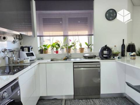 Figueira da Foz- Buarcos |MORADIA 6 QUARTOS +  GARAGEM