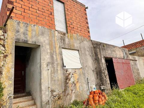 VINHA DA RAINHA- PRÉDIO 295M2