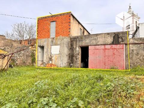 VINHA DA RAINHA- PRÉDIO 295M2