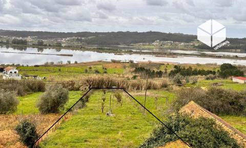 VINHA DA RAINHA- PRÉDIO 295M2