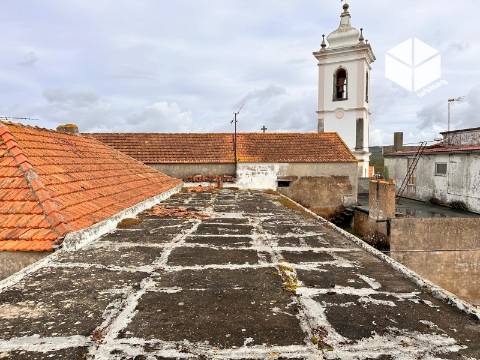 VINHA DA RAINHA- PRÉDIO 295M2