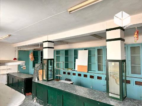 VINHA DA RAINHA- PRÉDIO 295M2