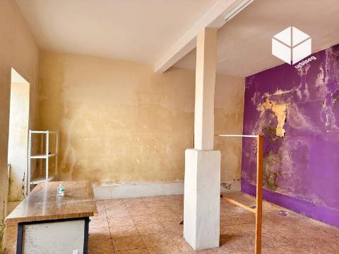 VINHA DA RAINHA- PRÉDIO 295M2