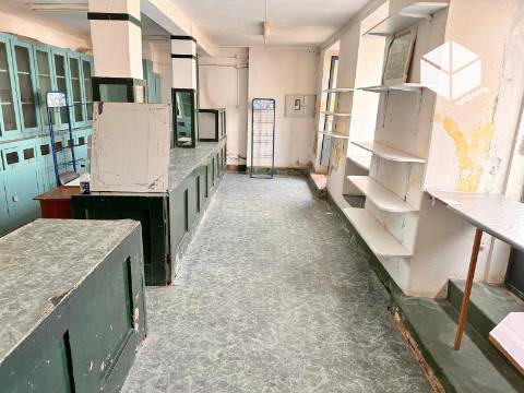 VINHA DA RAINHA- PRÉDIO 295M2