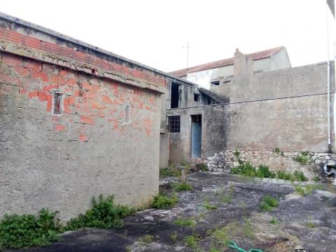 VINHA DA RAINHA- PRÉDIO 295M2