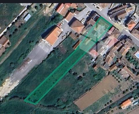 VINHA DA RAINHA- PRÉDIO 295M2