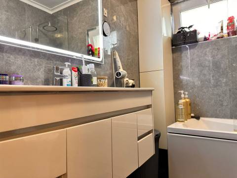 Moradia T4 com Piscina (1548m2)