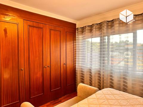 Moradia T4 com Piscina (1548m2)