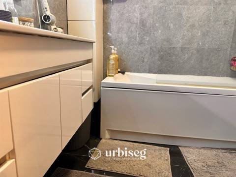 Moradia T4 com Piscina e Imenso Espaço a 5 Minutos do Centro