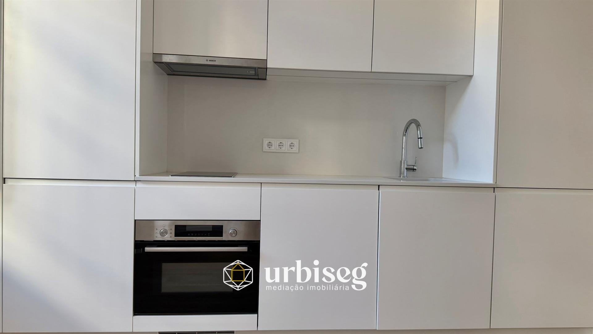 JUNTO À MARINA, CASINO E PRAIA – LOCALIZAÇÃO IMBATÍVEL!