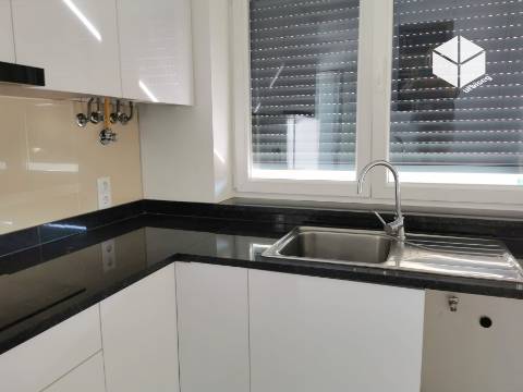 Figueira da Foz- Buarcos  | ANDAR MORADIA T3+ TERRAÇO+GARAGEM