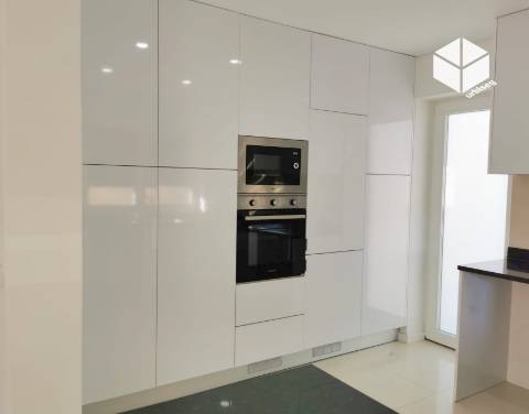 Figueira da Foz- Buarcos  | ANDAR MORADIA T3+ TERRAÇO+GARAGEM