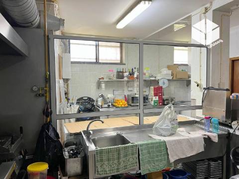 Venda de Comércio em Buarcos – Oportunidade Única na Praia.