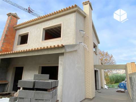 TAVAREDE- Moradia NOVA T3